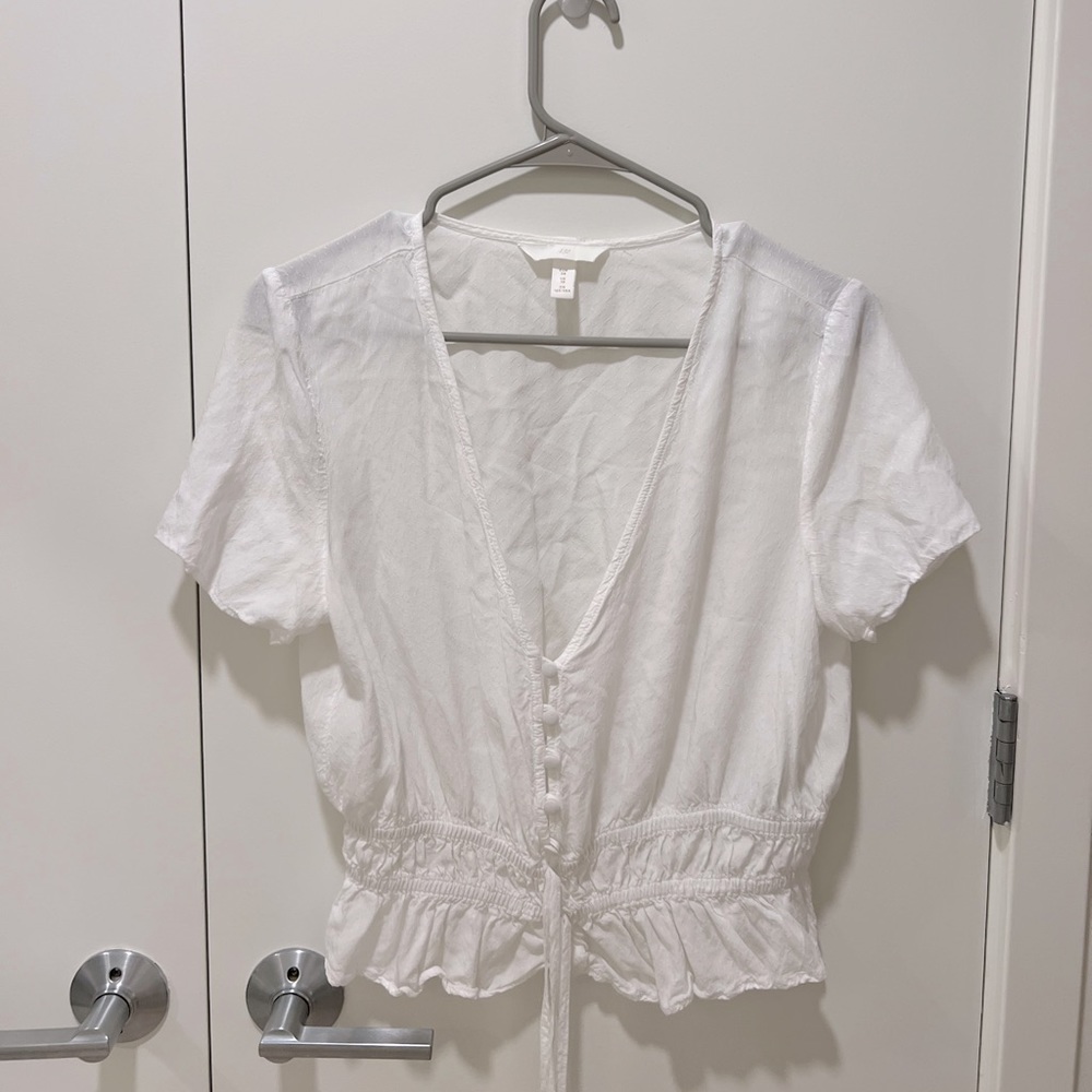 H&M white short sleeve blouse top